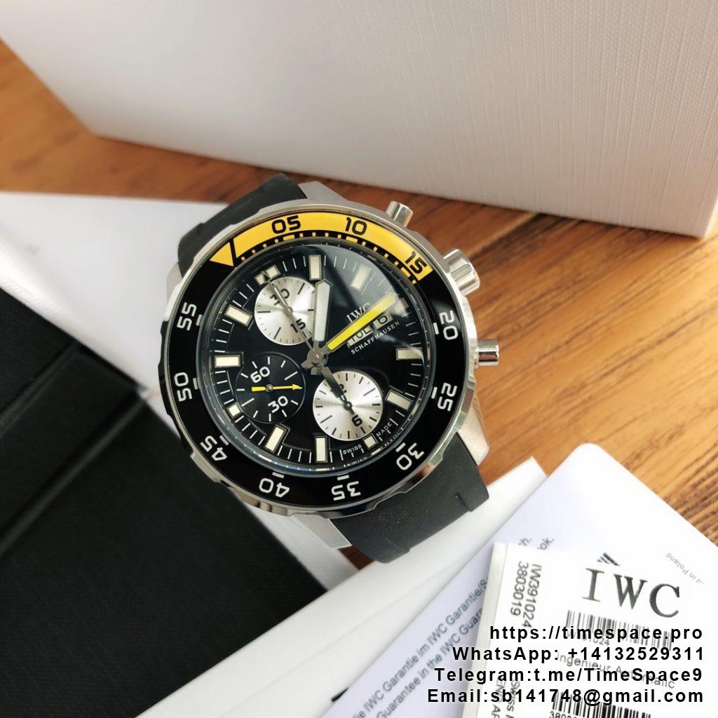 The best version of the IWC Ocean Timepiece series with black dial and black rubber strap